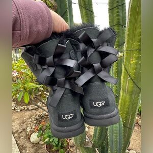 Kid’s UGG Bailey Bow Short Black #5